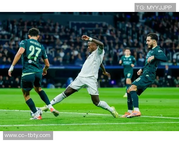 皇马关注身价7500万欧的伊尔迪兹下周欧冠现场考察他