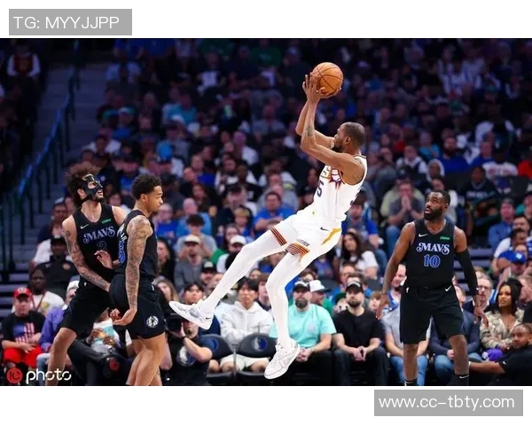 杜兰特赞詹姆斯三分后仰跳投稳定性提升展现出不断进步的实力 杜兰特赞詹姆斯三分后仰跳投稳定性提升展现出不断进步的实力