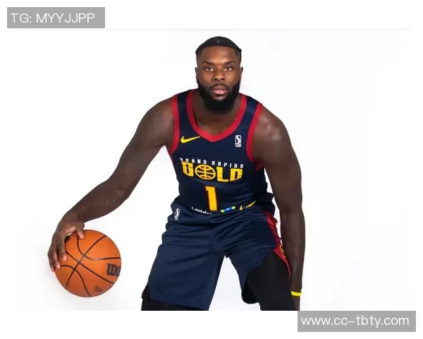 即将步入而立之年的西蒙斯钓鱼是否在为重返联盟做好准备 即将步入而立之年的西蒙斯钓鱼是否在为重返联盟做好准备