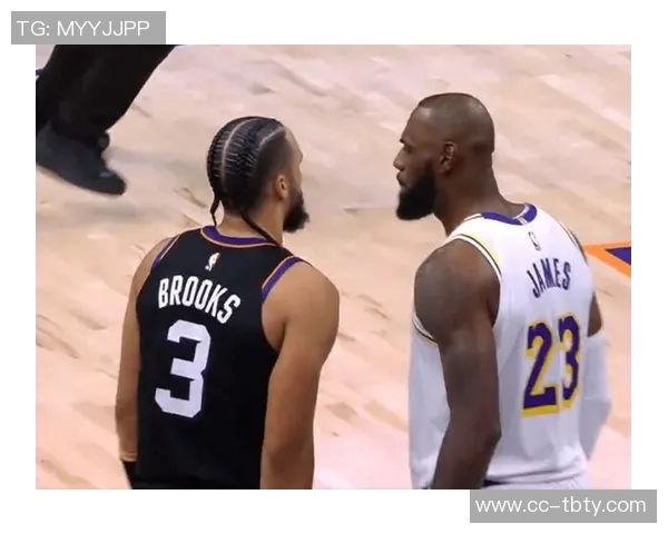 狄龙倒地摊手展无辜心态不愿在关键时刻遭受处罚